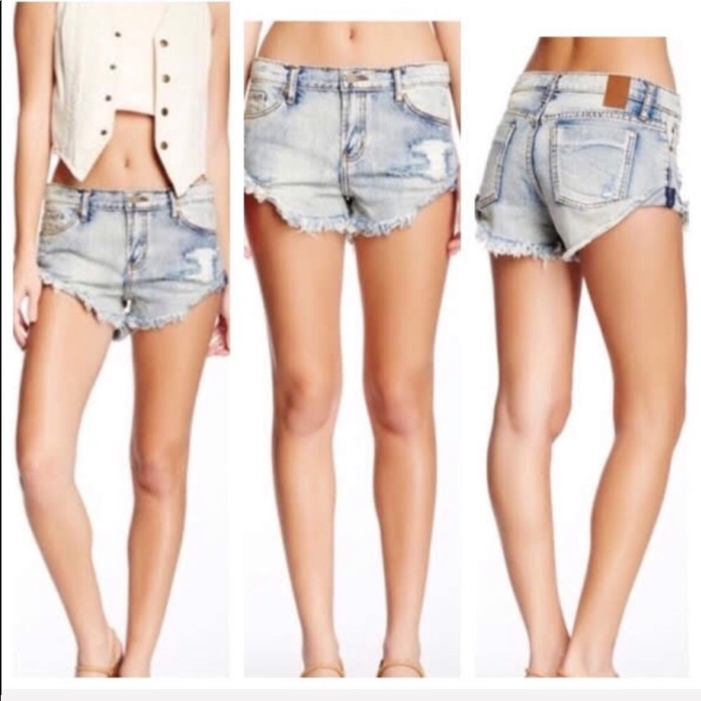 Pistola | Karlie Distressed denim Shorts Sz Large